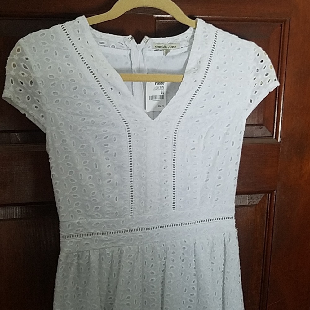 Dress - Picture 3 of 4